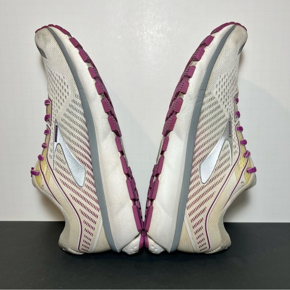 Womens BROOKS Ghost 12 Purple Running Shoes / Size 9 - Picture 8 of 9